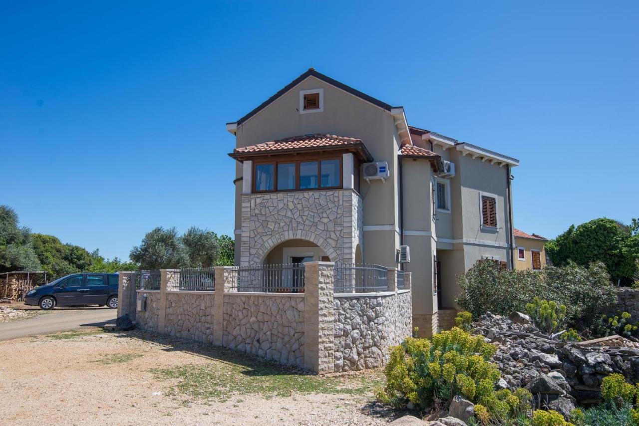 Apartments With A Parking Space Punta Kriza, Cres - 8082 Exterior photo